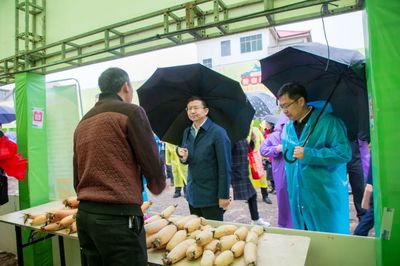 祁陽市首屆油菜花節(jié)暨農副產品交易會開幕